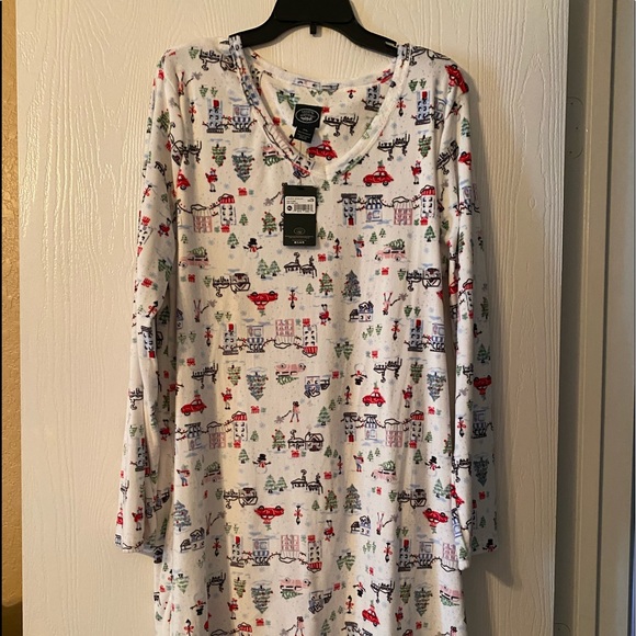 Intimates & Sleepwear | Laura Ashley Christmas Nite Shirt | Poshmark